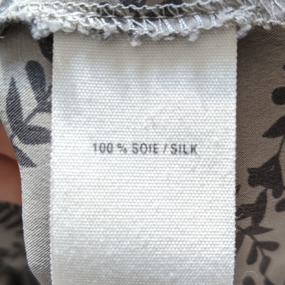 100% Silk Grey Ruffle Top - Picture 4 of 4